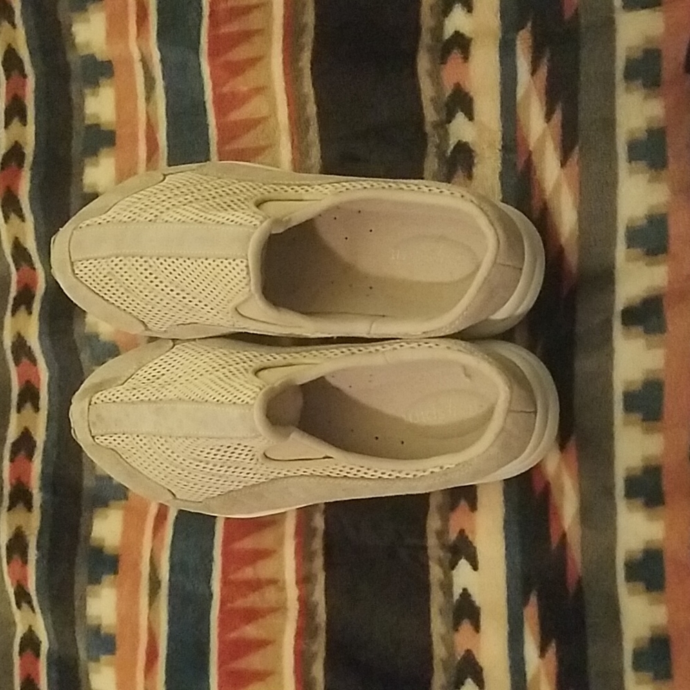 💜 3/$15 Easy Spirit Athletic Shoes